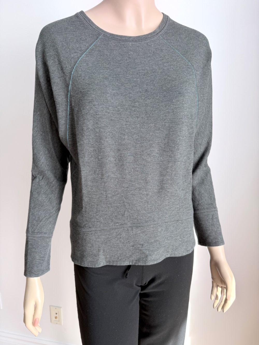Lululemon Time Out Crew Reversible - Picture 10 of 15
